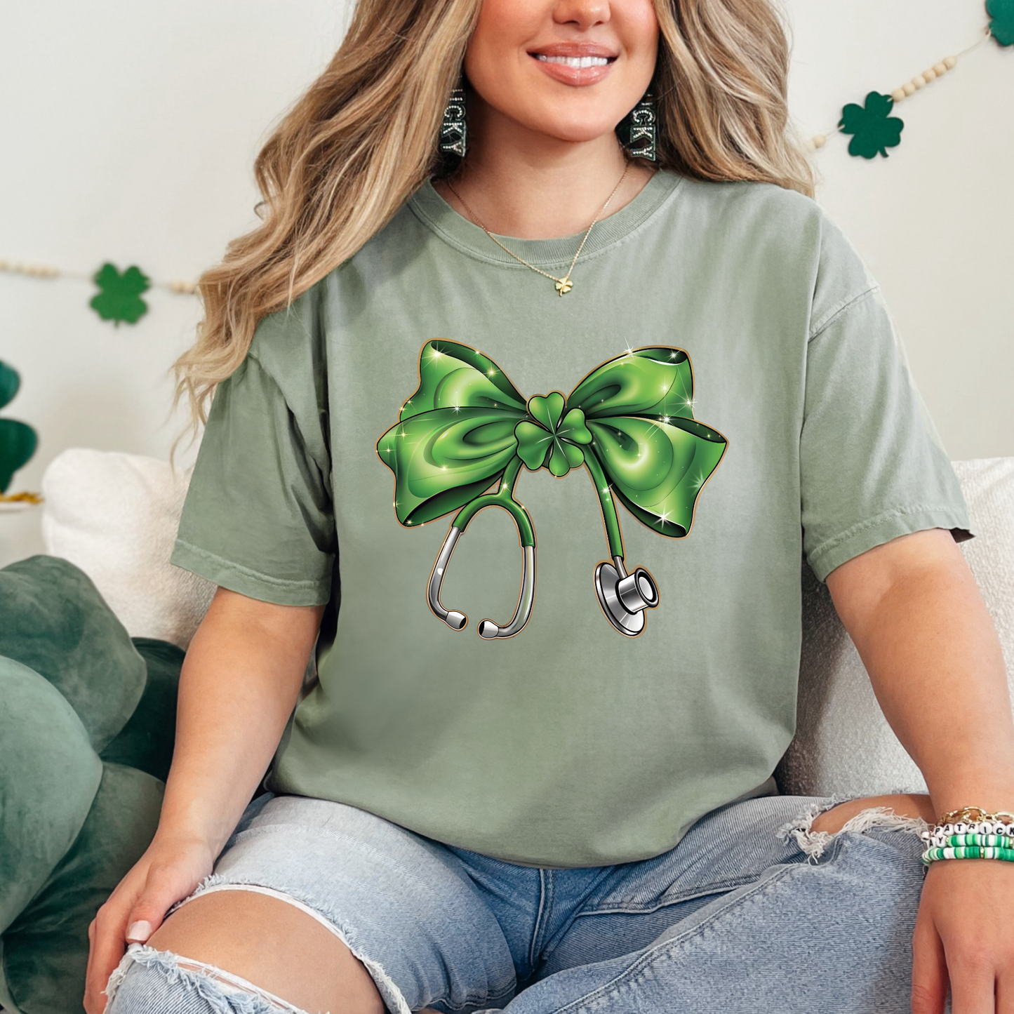 4-Leaf Clover Stethoscope - St. Patrick's Day Nurse & Healthcare Worker T-Shirt