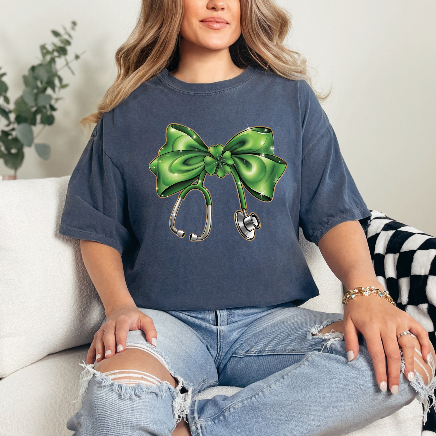 4-Leaf Clover Stethoscope - St. Patrick's Day Nurse & Healthcare Worker T-Shirt