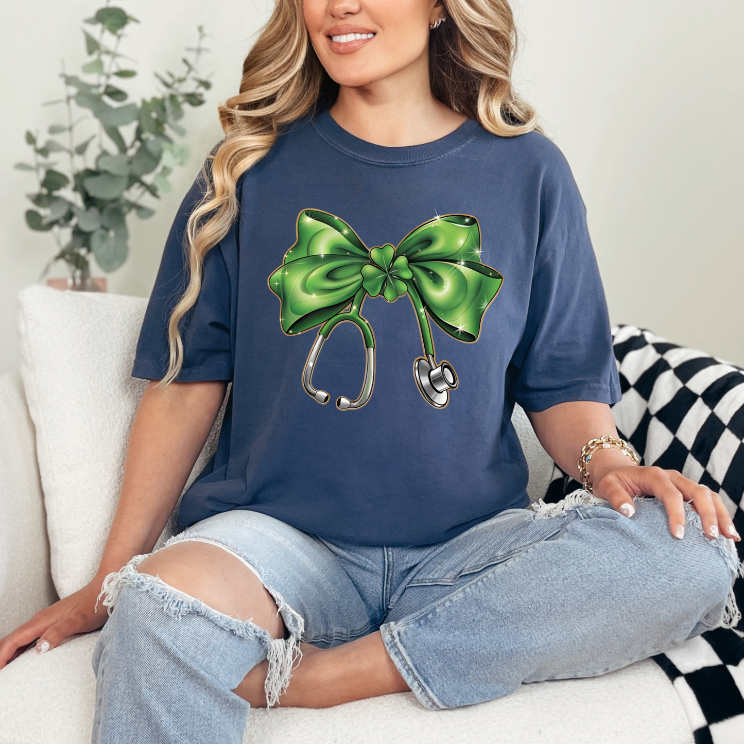 4-Leaf Clover Stethoscope - St. Patrick's Day Nurse & Healthcare Worker T-Shirt
