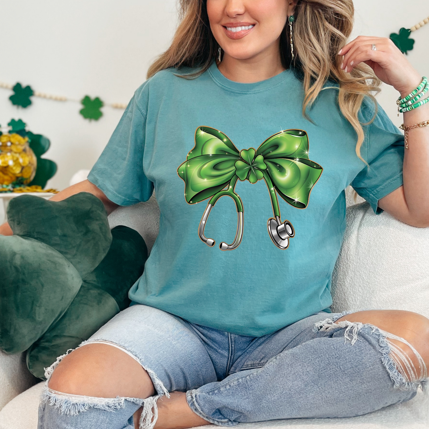 4-Leaf Clover Stethoscope - St. Patrick's Day Nurse & Healthcare Worker T-Shirt